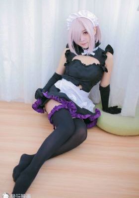 湖畔陌生人