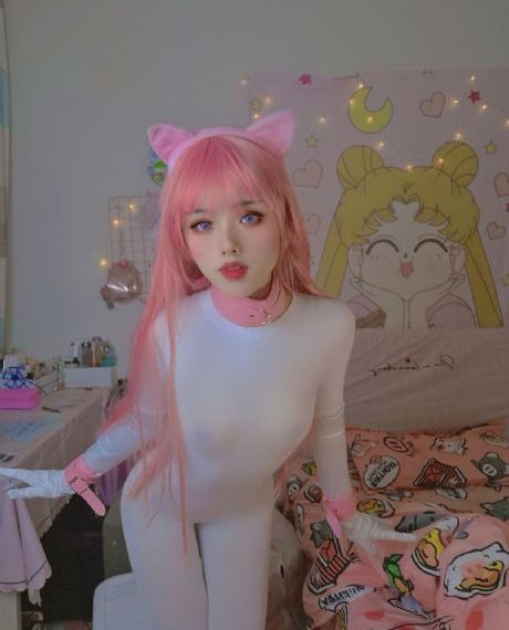 公在客厅里吃我的奶涨奶电影