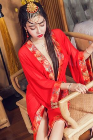 水蜜桃一二二专区